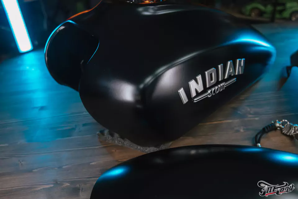 Окрасили детали мотоцикла Indian Scout в черный матовый цвет
